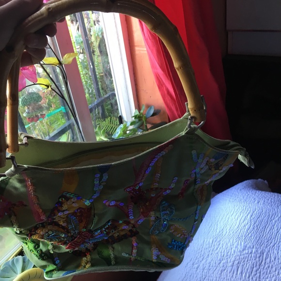 FREE WITH PURCHASE!💚🎊 - Picture 4 of 7